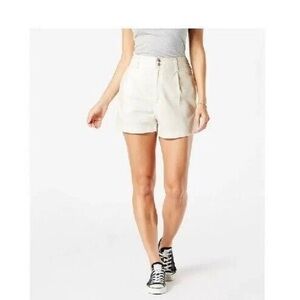 Denizen from Levi's High Waist White Shorts Classic Style